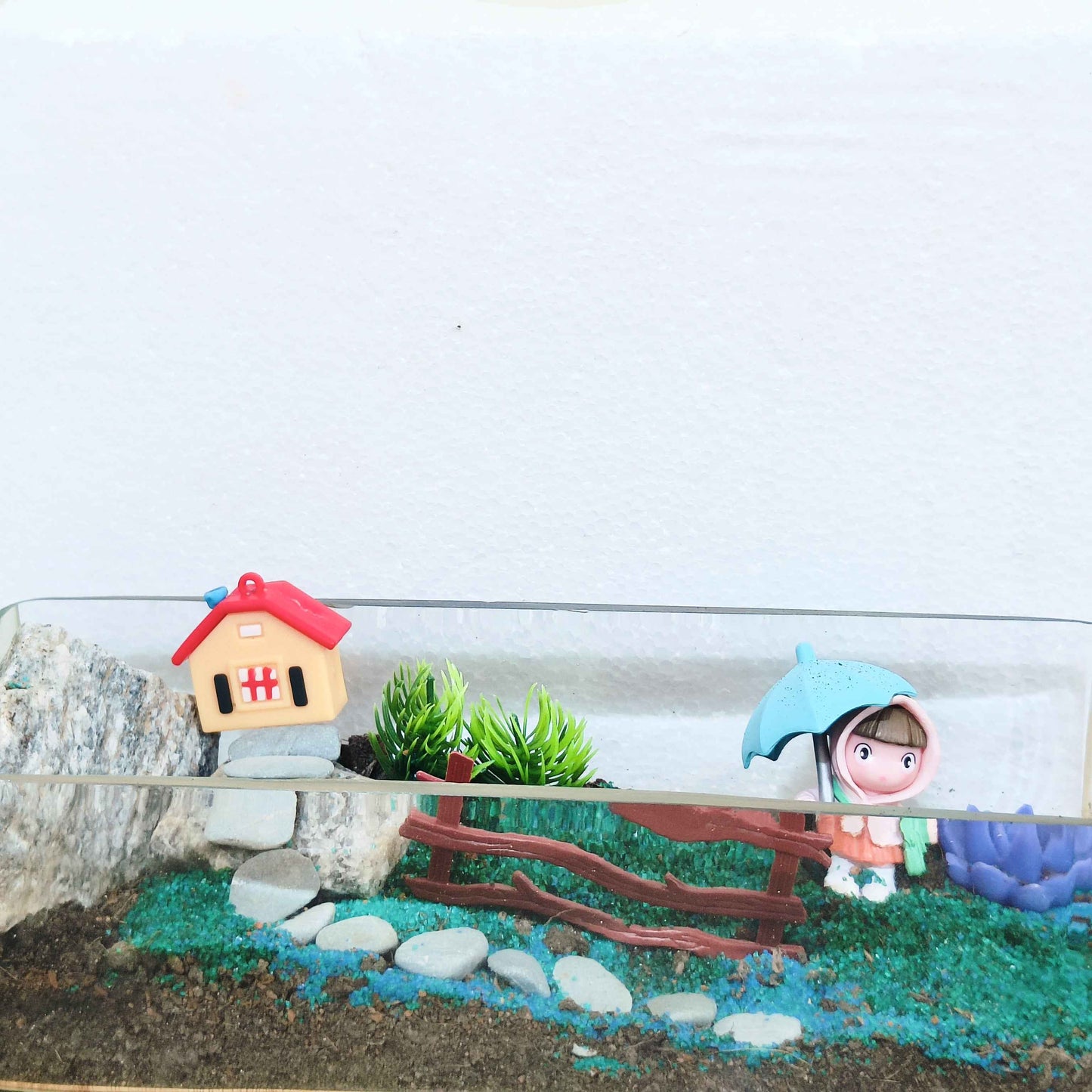Scenarium DIY Kit: Mountain Hut with Boy Miniature and Pebble Stairs in 10x4 Inch Terrarium