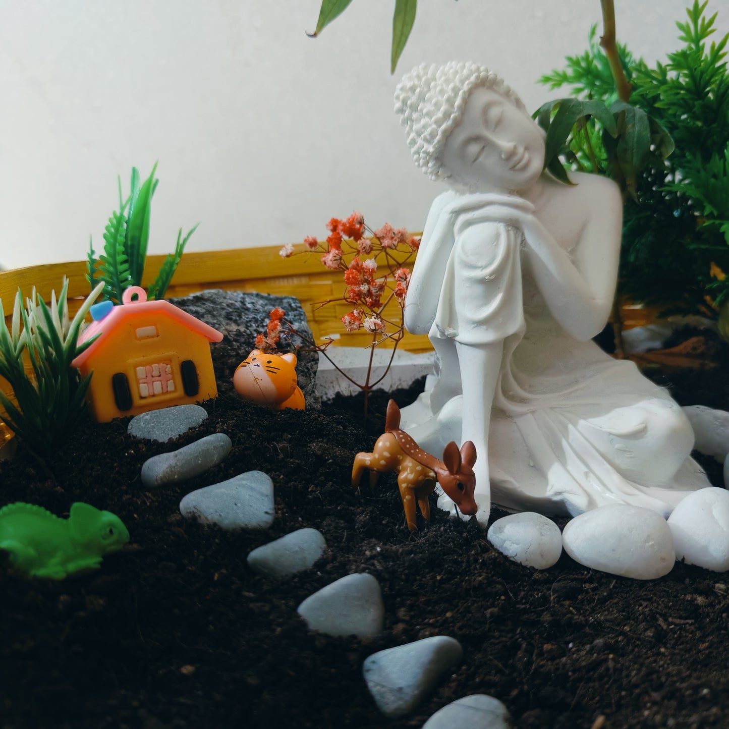 DIY Zen Garden Kit in Wooden Bamboo Basket with Thinking Buddha – For Peace, Prosperity, and Positive Energy - COZY GARDEN