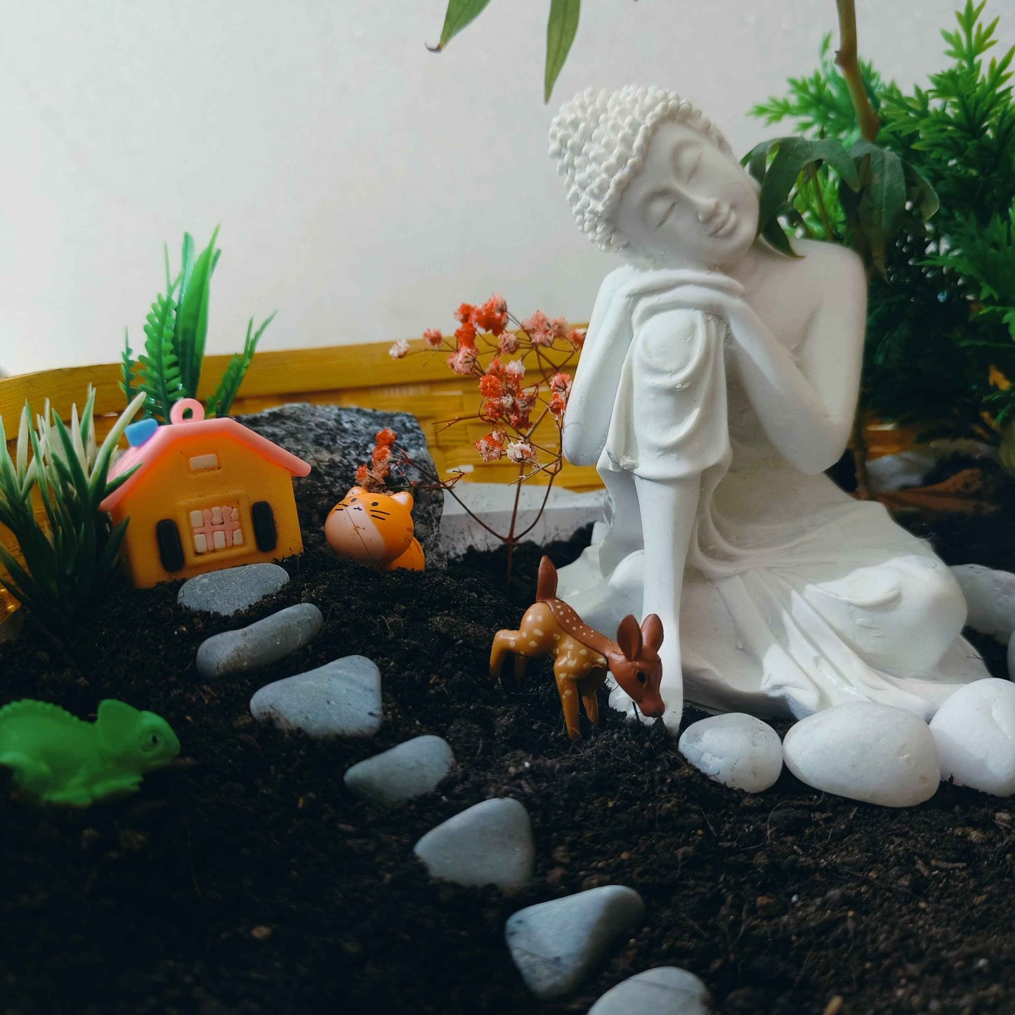 DIY Zen Garden Kit in Wooden Bamboo Basket with Thinking Buddha – For Peace, Prosperity, and Positive Energy