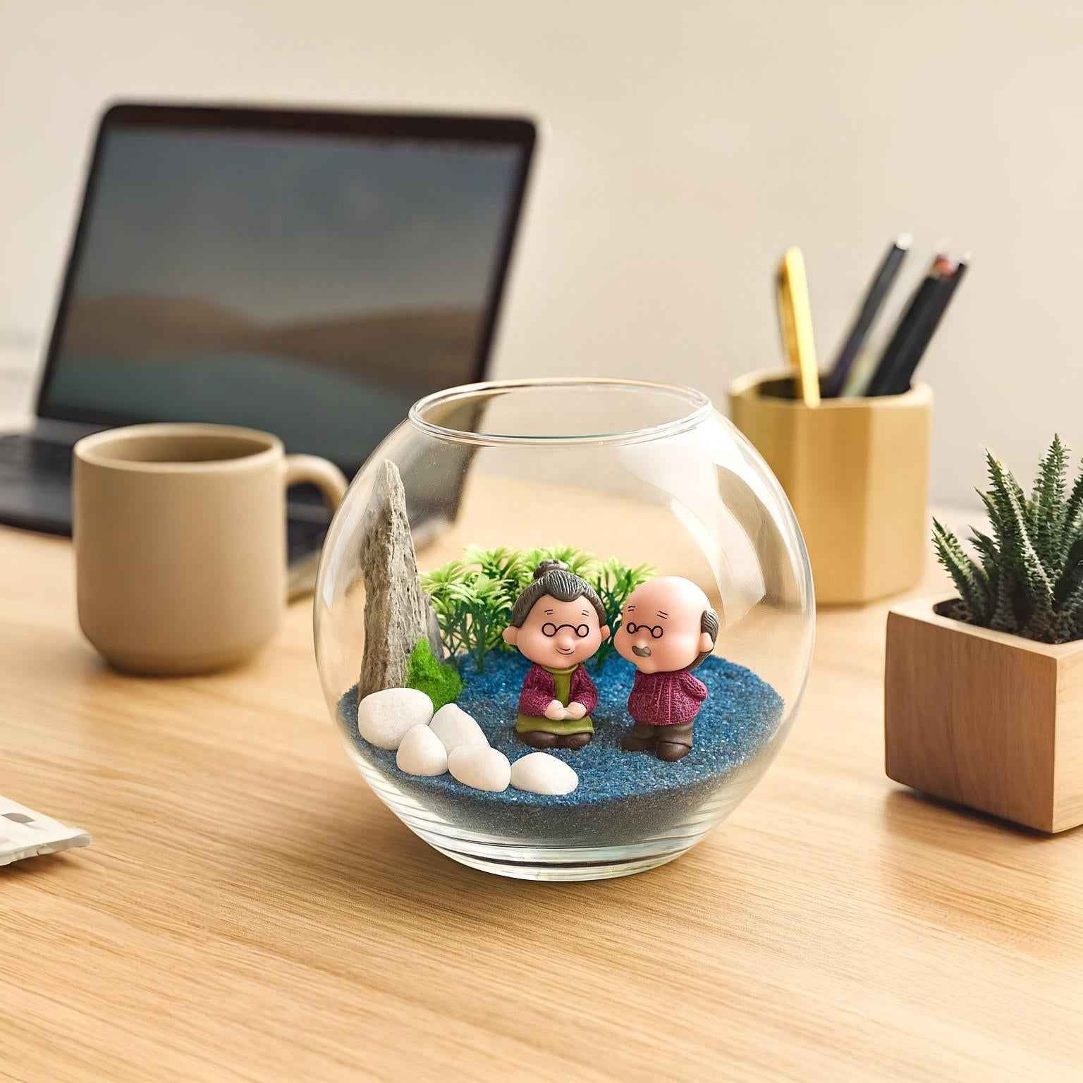 Cute Old Couple Miniature Garden – Table Top Decor (Copy)