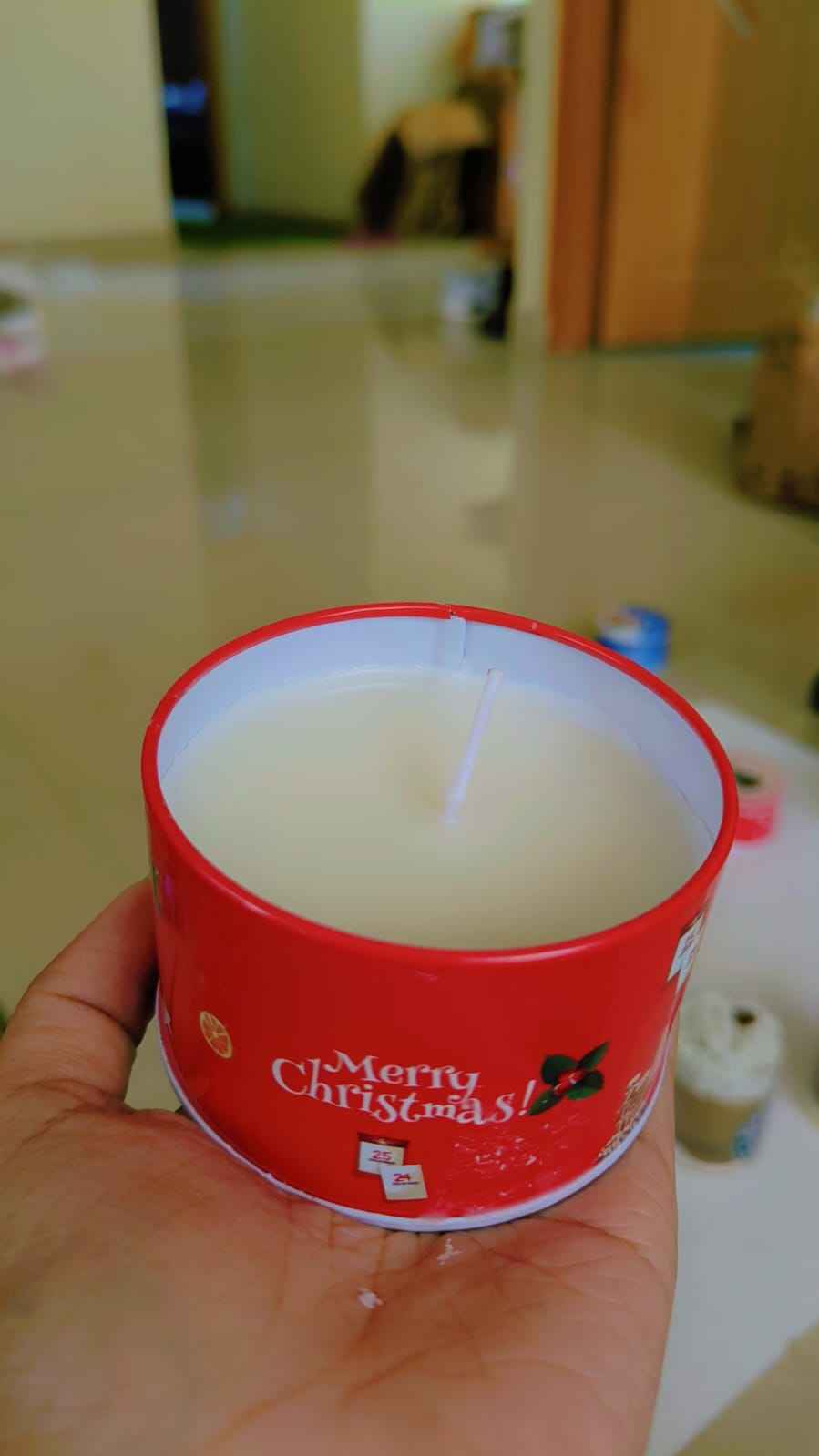 Christmas Decorative Tin Candle | Soy Wax & Vanilla Fragrance