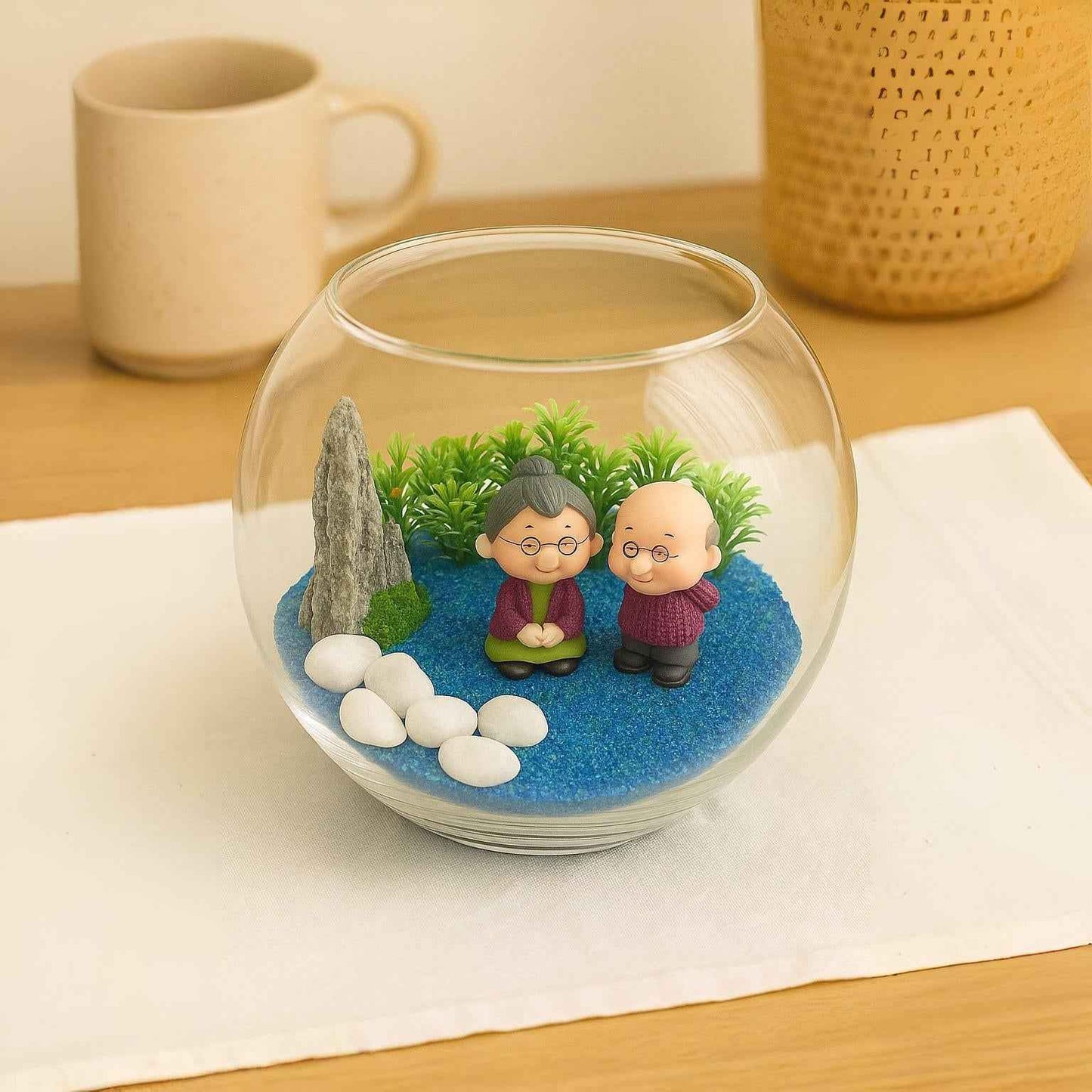 Cute Old Couple Miniature Garden – Table Top Decor (Copy)